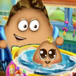 Bebé Pou en el Baño